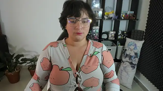 Snapshot of aika-dreams chatting on February 2025 01:28:01 PM aika-dreams online show from February 2025 01:28:01 PM