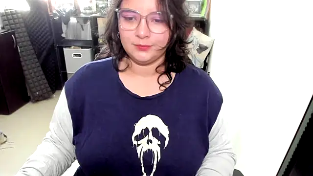 Snapshot of aika-dreams chatting on October 2025 12:51:01 PM aika-dreams online show from October 2025 12:51:01 PM