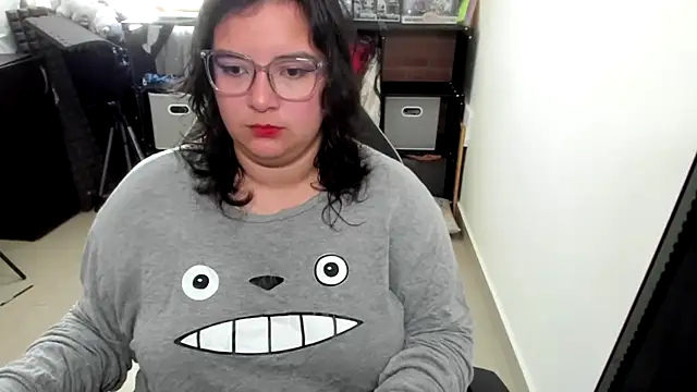 aika-dreams online show from November 2025 01:33:01 PM