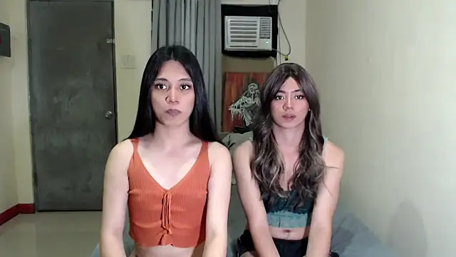 Snapshot of Urworldclasstrans chatting on March 2025 11:32:01 AM Urworldclasstrans online show from March 2025 11:32:01 AM