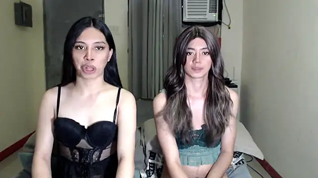 Snapshot of Urworldclasstrans chatting on September 2025 09:03:01 AM Urworldclasstrans online show from September 2025 09:03:01 AM