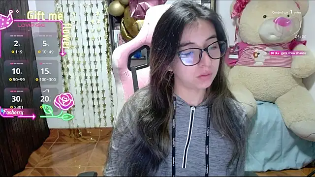 Maggie Fox3 online show from October 2025 01:36:02 AM