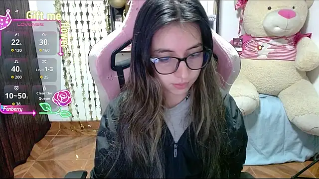 Maggie Fox3 online show from October 2025 03:38:02 AM