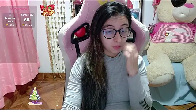 Maggie Fox3 online show from November 2025 03:28:02 AM