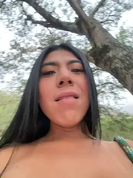 Snapshot of VictoriaVX chatting on February 2025 11:23:01 AM VictoriaVX online show from February 2025 11:23:01 AM