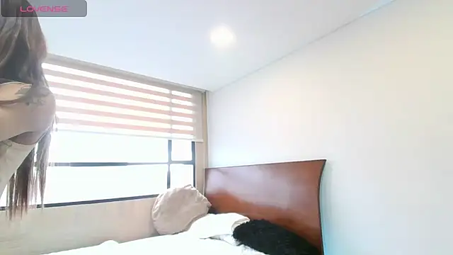 stormytt  online show from April 2026 09:02:02 PM
