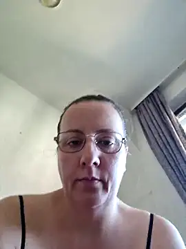 Snapshot of Goodass7 chatting on June 2026 06:27:02 AM Goodass7 online show from June 2026 06:27:02 AM