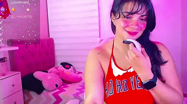 Snapshot of Vannessa__Shy chatting on December 2024 11:49:01 PM Vannessa Shy online show from December 2024 11:49:01 PM