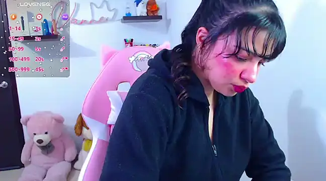 Snapshot of Vannessa__Shy chatting on March 2025 11:16:02 PM Vannessa Shy online show from March 2025 11:16:02 PM