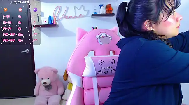 Snapshot of Vannessa__Shy chatting on March 2025 08:48:01 PM Vannessa Shy online show from March 2025 08:48:01 PM