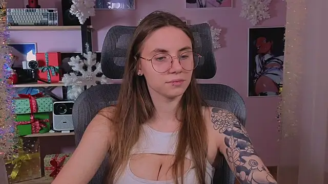  AnnaStark  online show from December 2025 08:26:01 PM