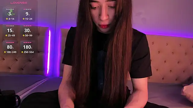 NickieRainer online show from December 2024 07:24:02 PM