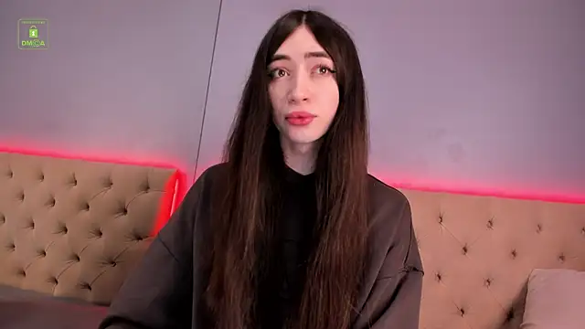 NickieRainer online show from February 2025 02:13:02 PM