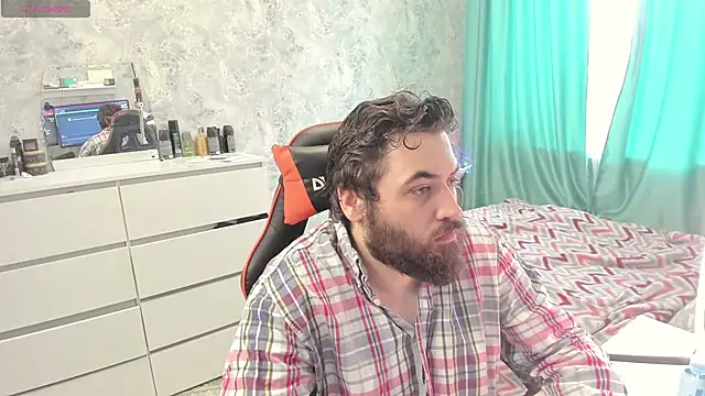 Snapshot of Morlaios chatting on March 2026 01:43:02 PM Morlaios online show from March 2026 01:43:02 PM