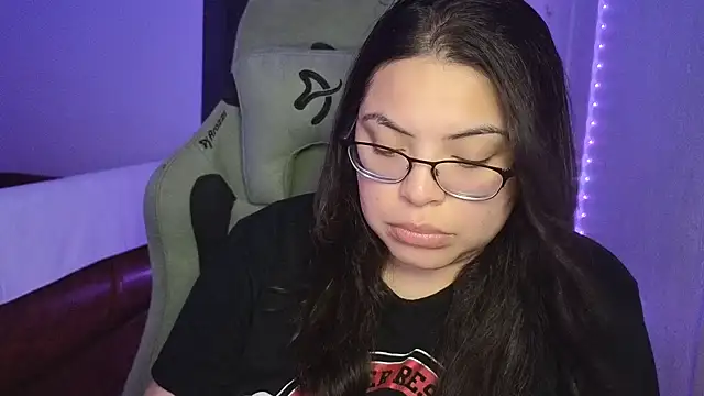 drizzypeach602 online show from October 2025 01:17:01 AM