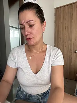 Verito hot online show from March 2026 07:32:01 PM