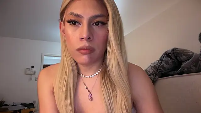 saray doll online show from February 2026 05:58:01 PM