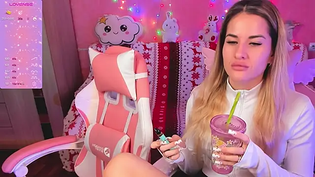 Snapshot of ivannatompsonnn chatting on December 2024 06:07:02 AM ivannatompsonnn online show from December 2024 06:07:02 AM