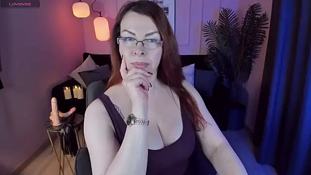 Snapshot of MrsIngrid chatting on February 2025 05:48:02 PM MrsIngrid online show from February 2025 05:48:02 PM