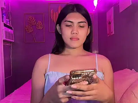 Delicate Savannah online show from October 2025 03:34:01 PM