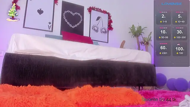 cloe 25 online show from December 2024 02:09:02 AM