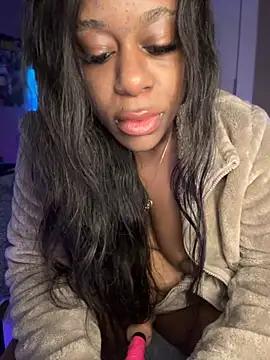 Snapshot of Tikalalin chatting on September 2025 09:11:02 AM Tikalalin online show from September 2025 09:11:02 AM