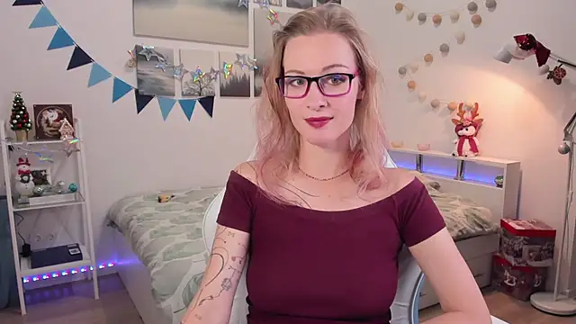 Snapshot of MissRightX chatting on December 2024 02:33:01 PM MissRightX online show from December 2024 02:33:01 PM