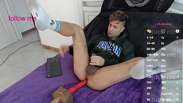 Snapshot of madmaxxx1989 chatting on January 2025 06:20:01 AM madmaxxx1989 online show from January 2025 06:20:01 AM