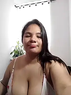 Snapshot of Van3orgasm4me chatting on February 2025 10:04:02 PM Van3orgasm4me online show from February 2025 10:04:02 PM