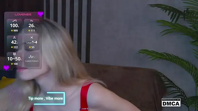 Holl1Would online show from January 2025 10:16:02 PM