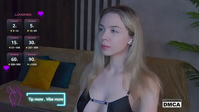 Holl1Would online show from February 2025 03:42:01 AM