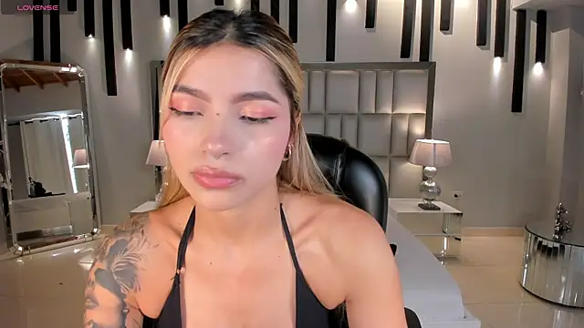 LexieWayne online show from June 2026 07:46:01 PM