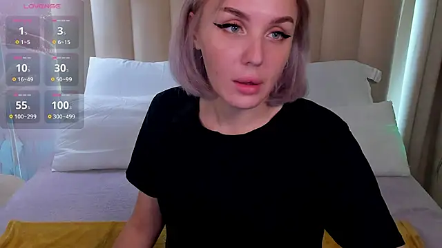 LianaFord online show from September 2025 07:19:02 PM