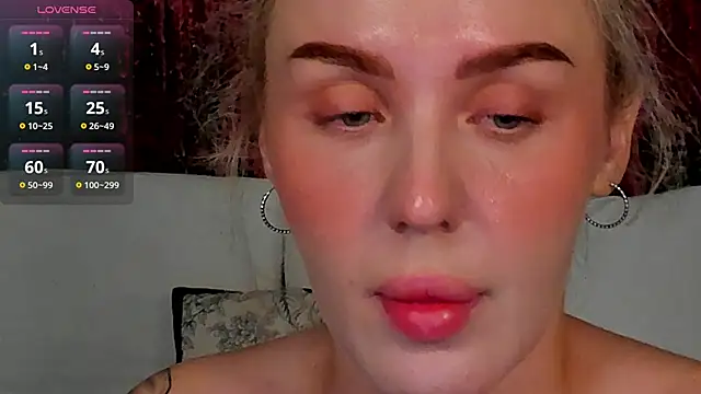 LianaFord online show from October 2025 08:03:02 PM