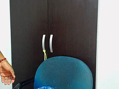 Rene hotman online show from September 2025 09:05:01 PM