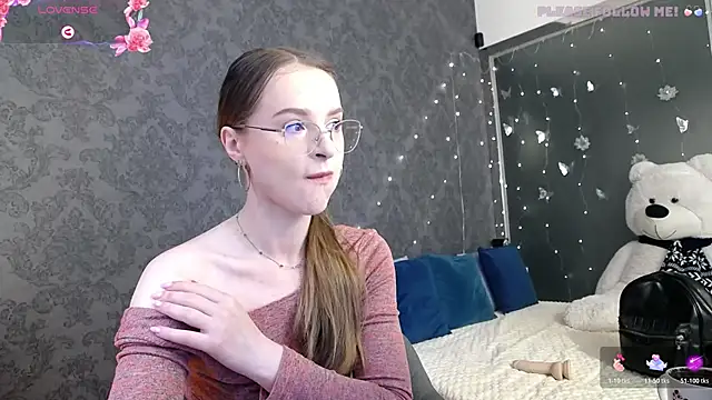 KateJonson online show from June 2026 06:37:02 AM