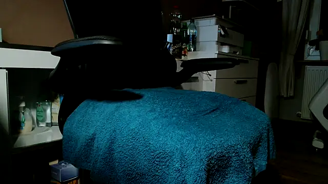 suedel65 online show from October 2025 03:39:02 AM