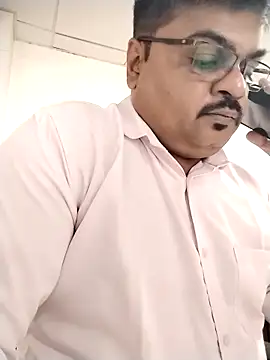 Snapshot of Desi_Londa_143 chatting on March 2026 05:10:02 AM Desi Londa 143 online show from March 2026 05:10:02 AM