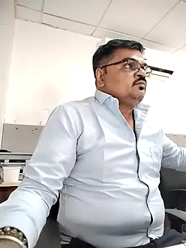 Snapshot of Desi_Londa_143 chatting on March 2026 11:15:02 AM Desi Londa 143 online show from March 2026 11:15:02 AM