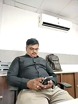 Snapshot of Desi_Londa_143 chatting on March 2026 09:32:02 AM Desi Londa 143 online show from March 2026 09:32:02 AM