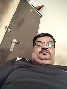 Snapshot of Desi_Londa_143 chatting on March 2026 07:41:02 AM Desi Londa 143 online show from March 2026 07:41:02 AM