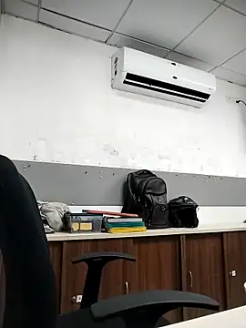 Snapshot of Desi_Londa_143 chatting on March 2026 04:57:02 AM Desi Londa 143 online show from March 2026 04:57:02 AM