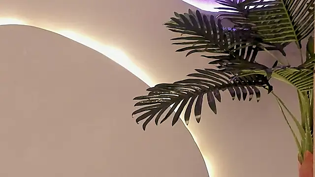 Snapshot of Emma_Morgann chatting on November 2025 01:33:02 PM Emma Morgann online show from November 2025 01:33:02 PM