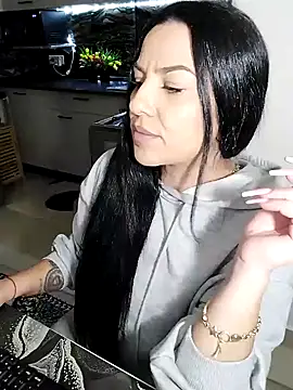 hot-babygirl online show from February 2026 07:34:01 PM