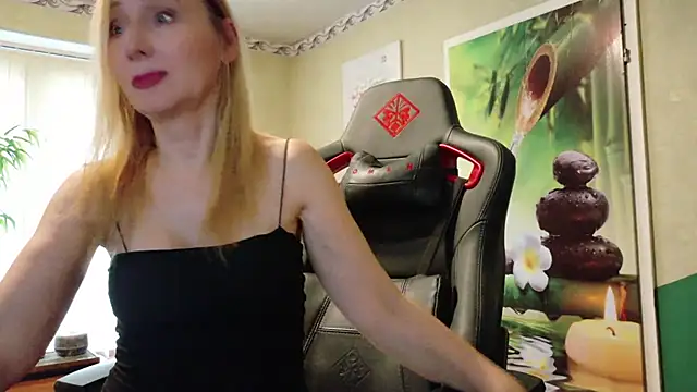 HotLana69 online show from June 2026 03:33:01 PM