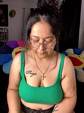 Snapshot of MsConejitaa chatting on December 2024 02:19:02 PM MsConejitaa online show from December 2024 02:19:02 PM