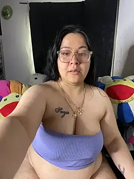 Snapshot of MsConejitaa chatting on April 2026 04:04:01 PM MsConejitaa online show from April 2026 04:04:01 PM
