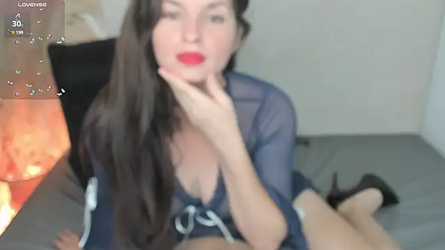 Azahara Amin  online show from January 2025 04:24:01 PM