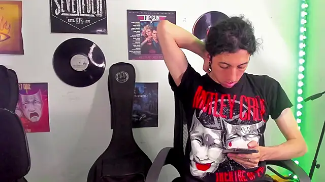 Snapshot of shelby__hotshoww chatting on January 2025 12:16:02 PM shelby hotshoww online show from January 2025 12:16:02 PM