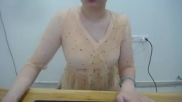 Snapshot of Leiershery chatting on September 2025 01:42:02 AM Leiershery online show from September 2025 01:42:02 AM